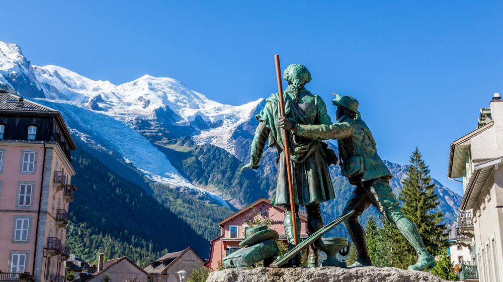 Chamonix statue